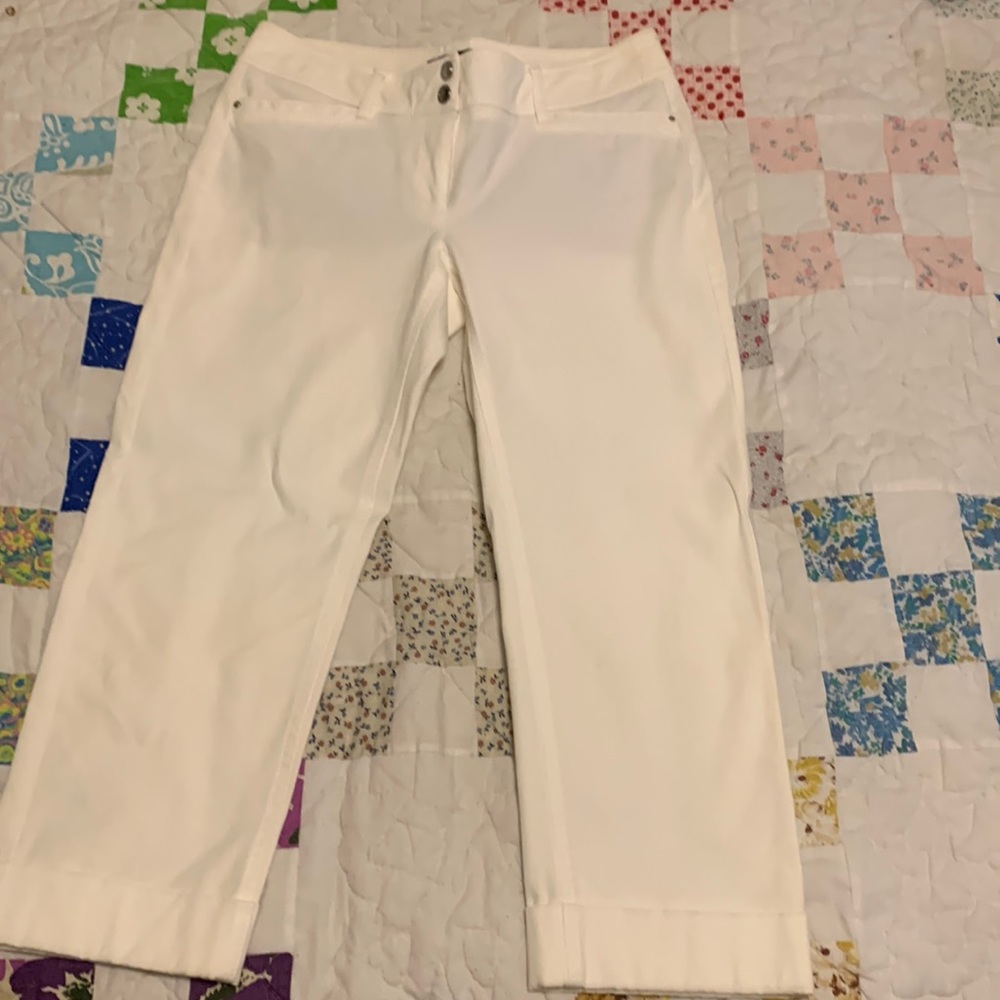 Tops,dresses,capris,dress pants. All med size women ranges from size 2-5